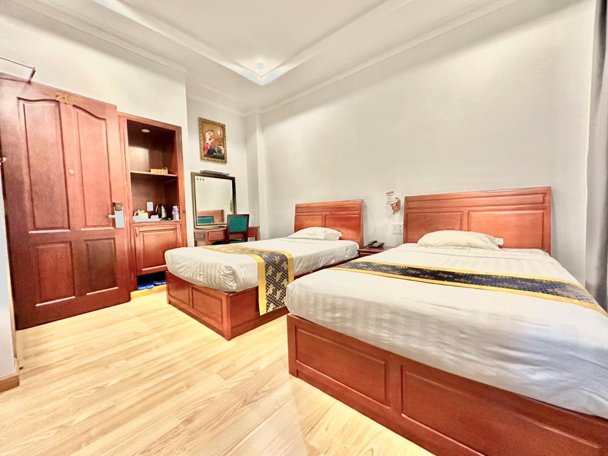 Long Bao Chau Hotel Thu Dau Mot Εξωτερικό φωτογραφία