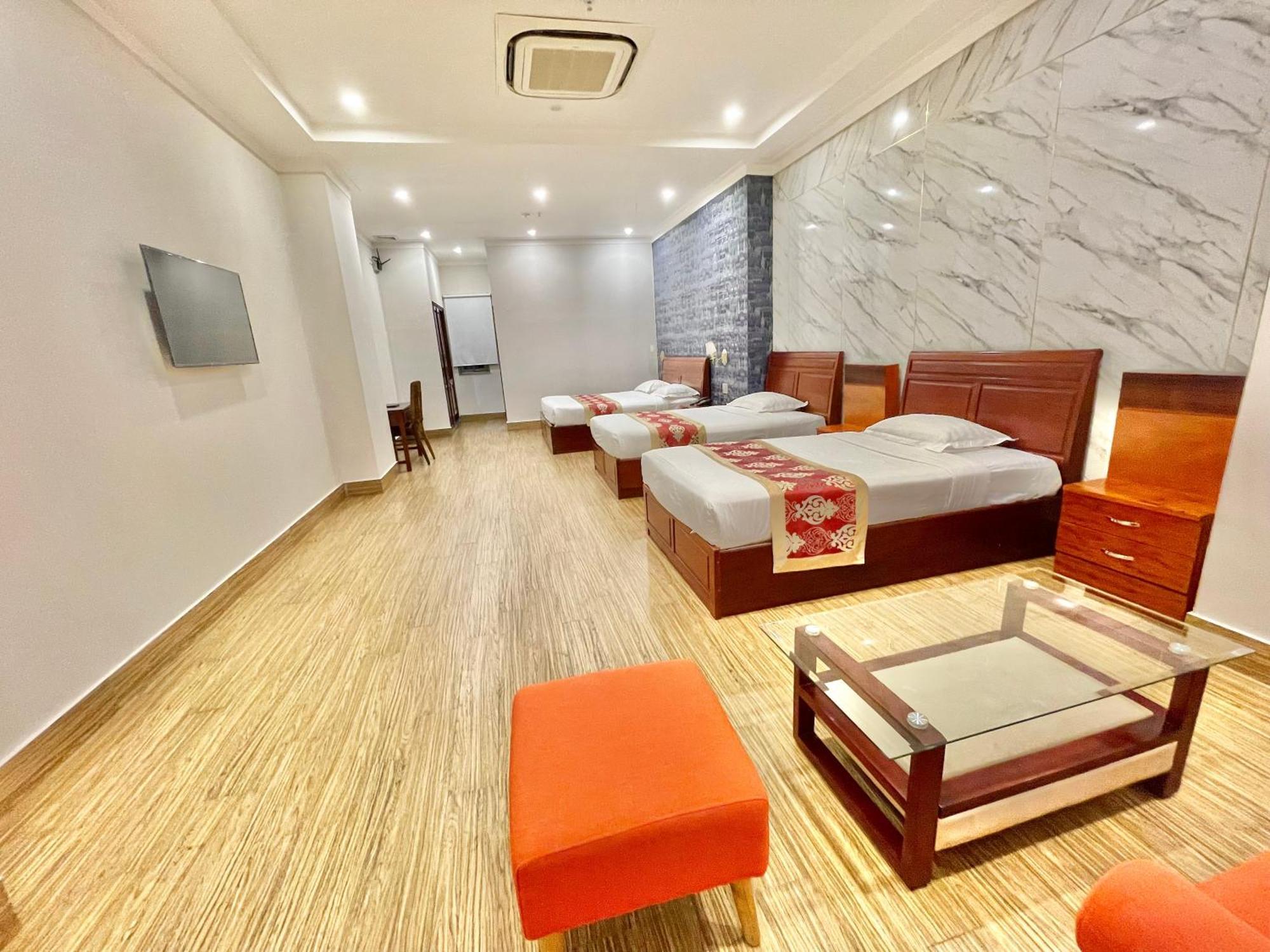 Long Bao Chau Hotel Thu Dau Mot Εξωτερικό φωτογραφία